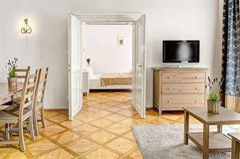 Apartment 6 Continents By Adrez Prag